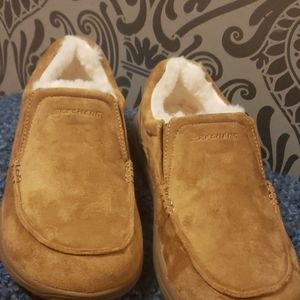 Mens Suede Skechers slippers BRAND NEW